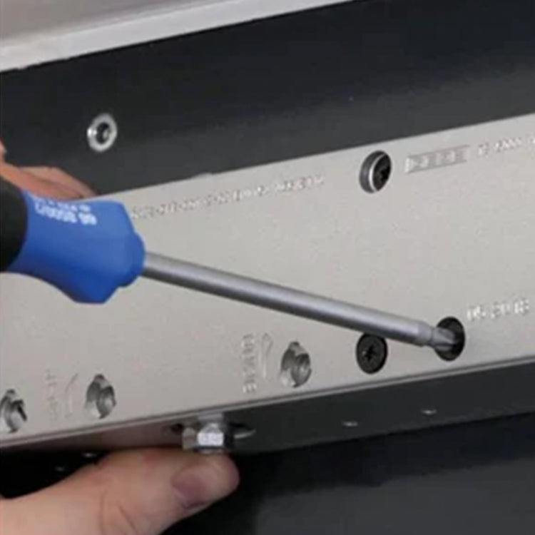 Accessoires voor onze deurdrangers– compleet assortiment voor installatie en onderhoud